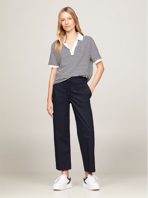 Polo de corte amplio con pliegue abierta