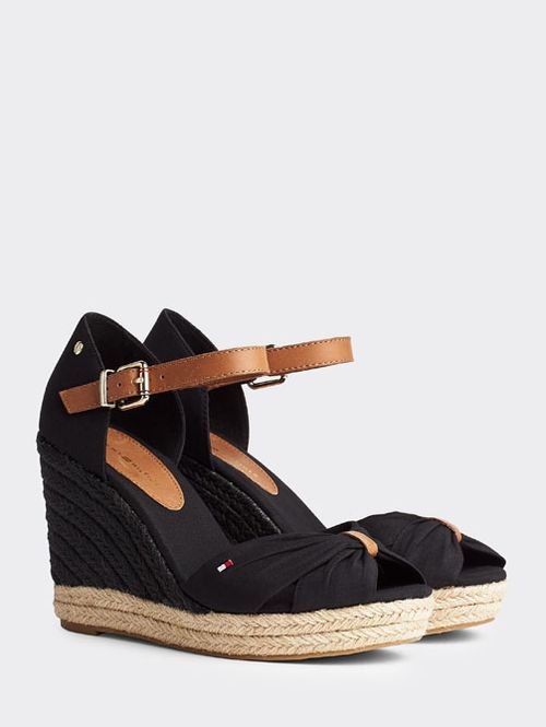 Sandalias de cuña alta con lazo