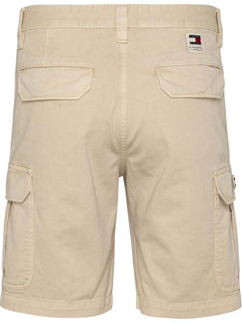 Short con bolsillos cargo