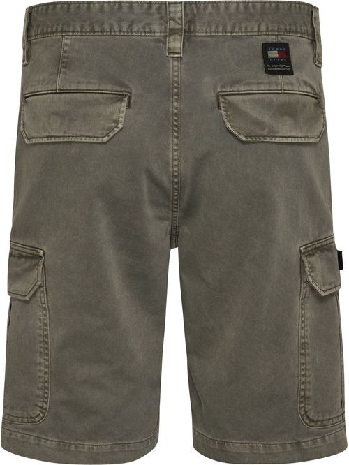 Short con bolsillos cargo