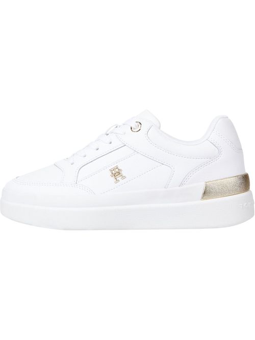 Tenis con suela gruesa