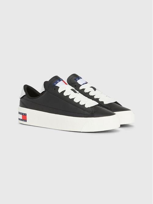 Tenis de cuero con suela de plataforma