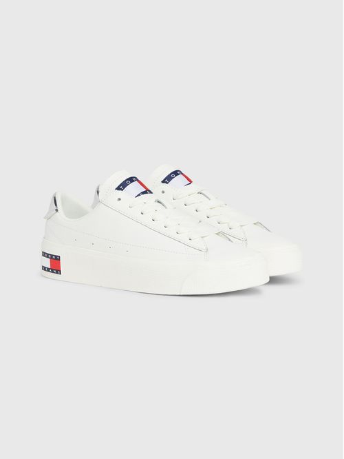 Tenis de cuero con suela de plataforma