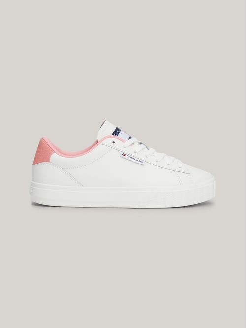 Tenis Essential de Cuero con logo