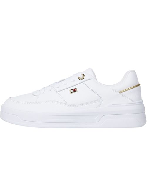 Tenis con logo esmaltado