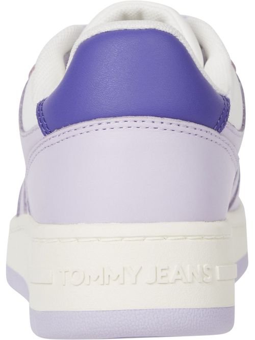 Tenis de baloncesto con parche tonal