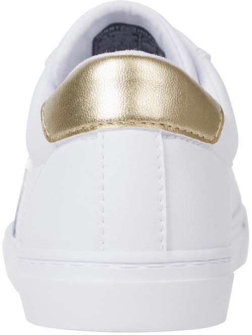 Tenis de basket con monograma TH