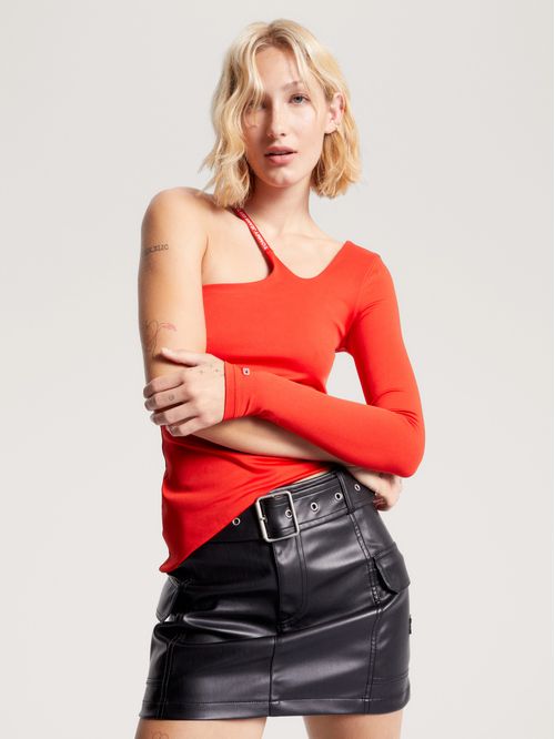 T-shirt con bajo asimétrico y una manga