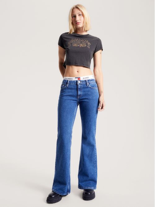 T-shirt universitaria de corte cropped