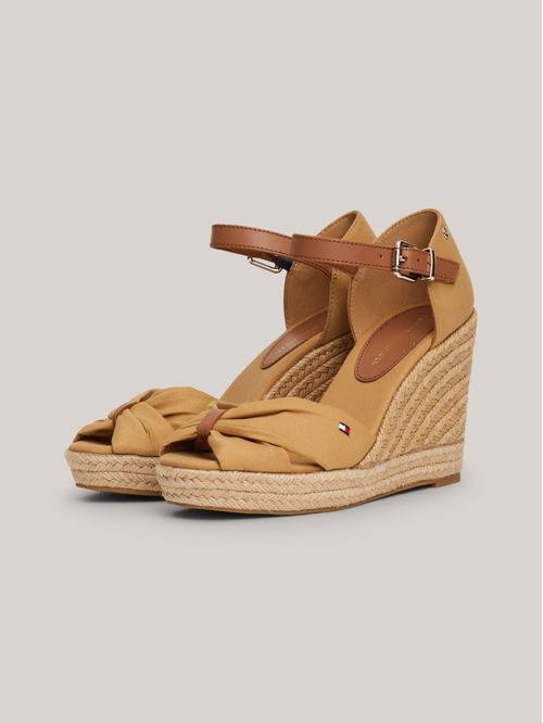 Sandalias de cuña alta con lazo