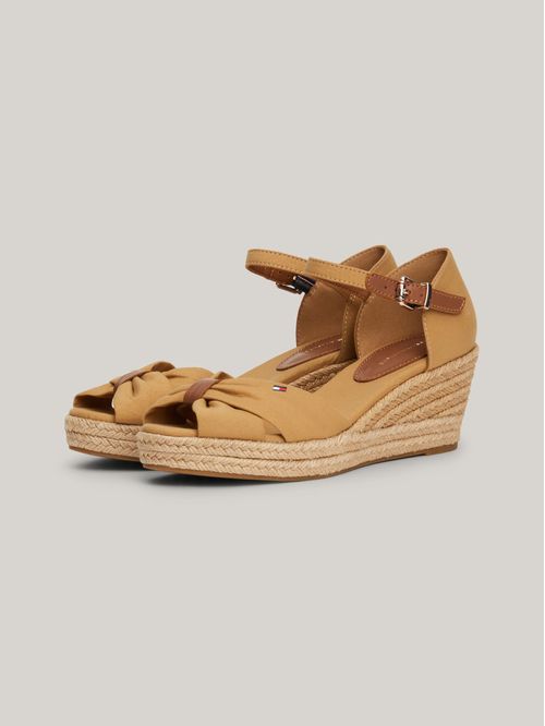 Sandalias estilo alpargata con cuña