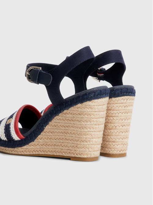 SANDALIAS de ganchillo con cuña alta